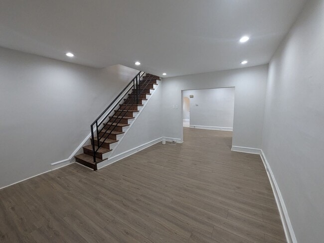 Building Photo - Detached Home - Oak Lane