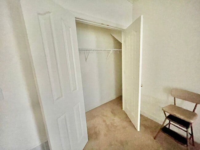 Building Photo - 2 bed 2 bath- Adams Point