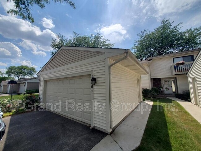 Primary Photo - 1046 Cumberland Ct