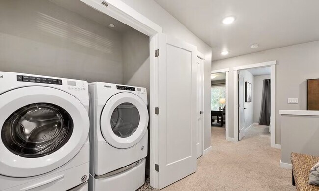 Building Photo - Modern Lake Stevens Townhome with A/C & 2-Car Garage