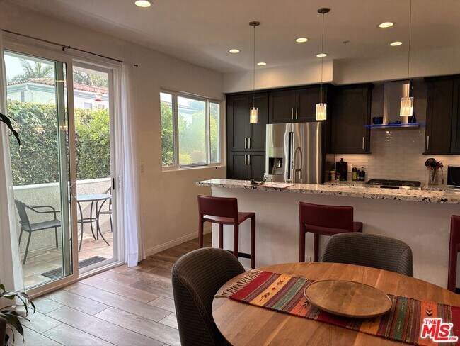 Building Photo - 1076 Orange Grv Ave