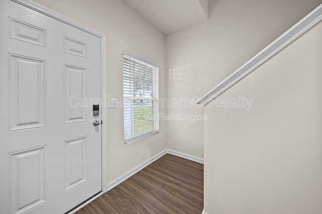 Building Photo - 711 Lackey St