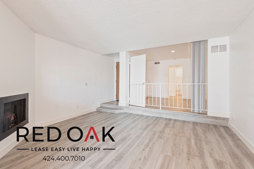 Building Photo - 8309 Cedros Ave
