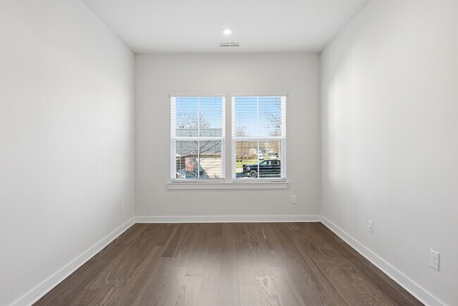 Building Photo - 6334 Cambridge Dr