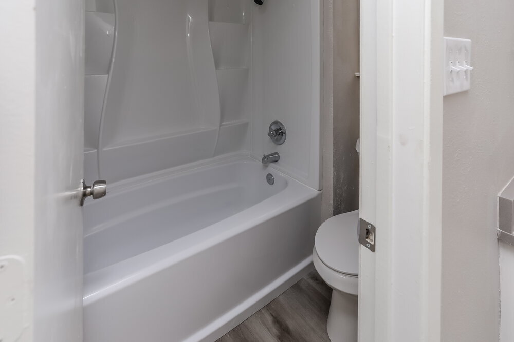 Building Photo - 2410 Bentley Dr