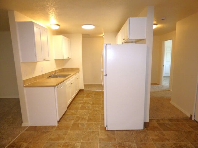 Building Photo - 124 Stafford Ln NE