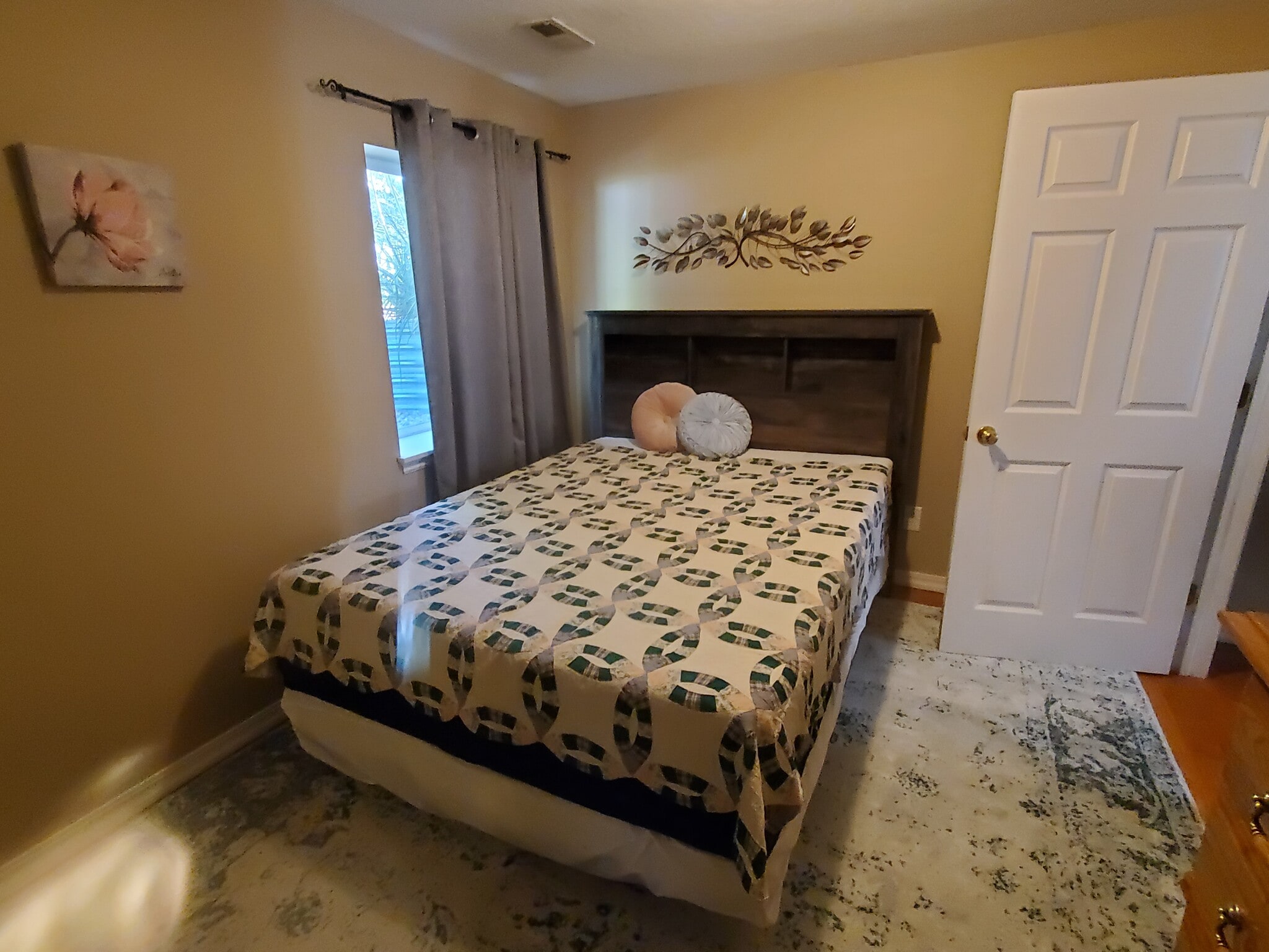Building Photo - 9885 N Deep Creek Dr