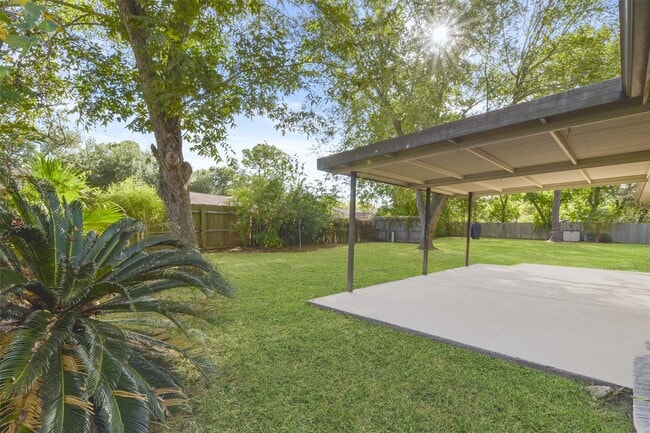 Building Photo - 16310 Cavendish Dr