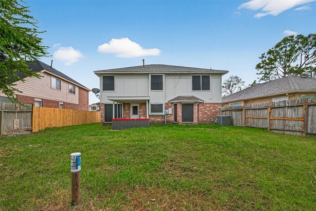 Building Photo - 1926 Woodland Hills Dr