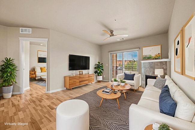 Building Photo - Spacious 2 Bed 2 Bath Condo in Highlands Ranch!!