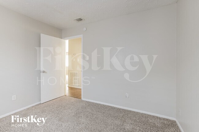 Building Photo - 24134 Silversmith Ln