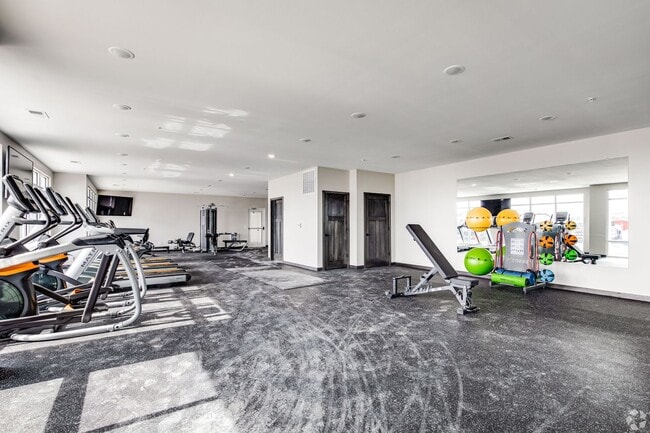 Building Photo - 1609 Doman Dr