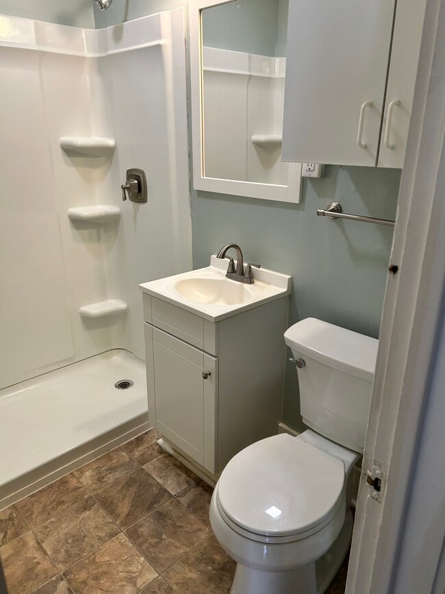 Building Photo - 940 6th St