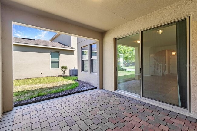 Building Photo - 16043 Pebble Blf Lp