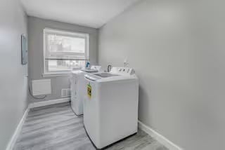 Building Photo - 2148 Champagne Dr