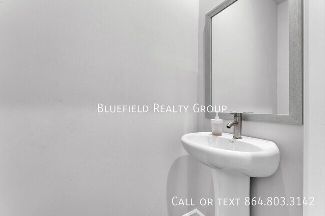 Building Photo - 503 Heswall Ct