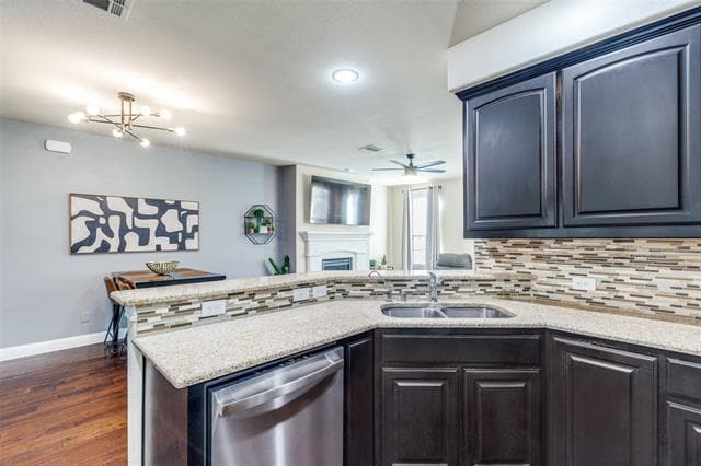 Building Photo - 4236 Riverview Dr