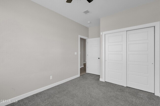 Building Photo - 815 TS Daniel Cadena Dr