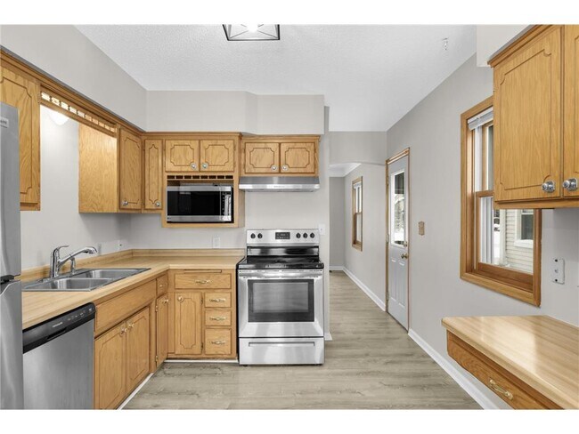 Building Photo - 3744 Perry Ave N