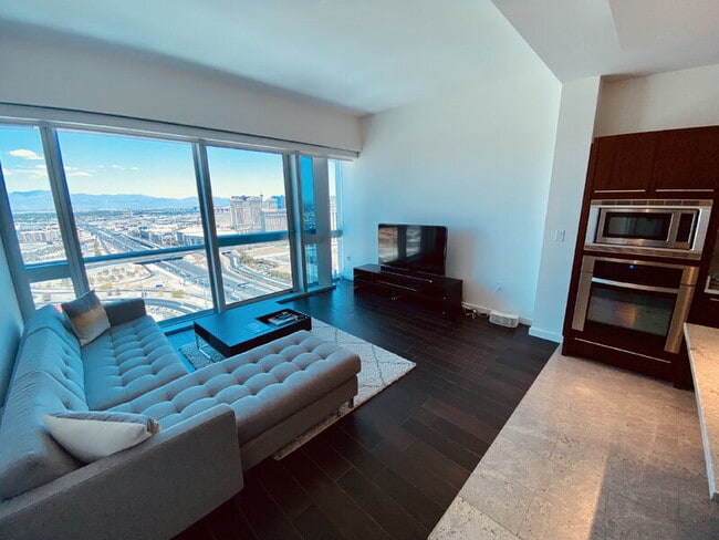Building Photo - 4471 Dean Martin Dr