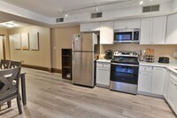 Building Photo - 119 Locust St