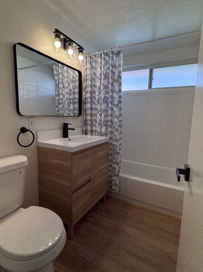 Building Photo - Remodeled 3 bedroom in Sylmar