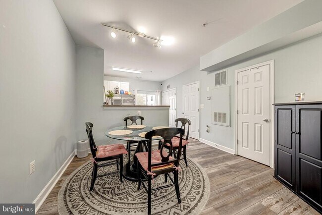 Building Photo - 42461 Rockrose Square