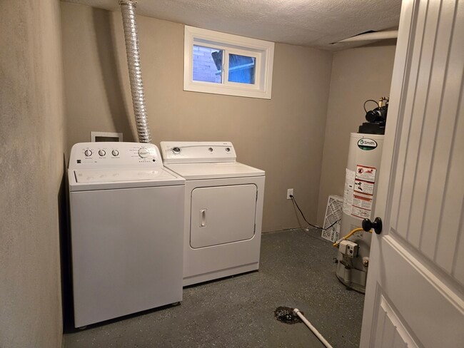 Building Photo - 864 E 200 S