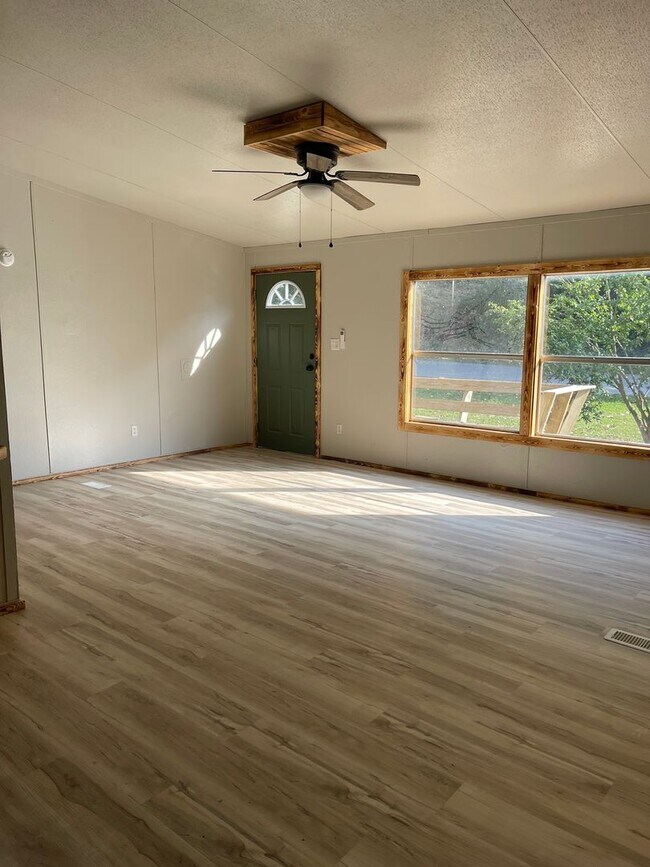 Building Photo - Upcoming Rental