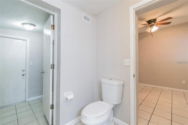 Building Photo - 1911 W St Conrad St