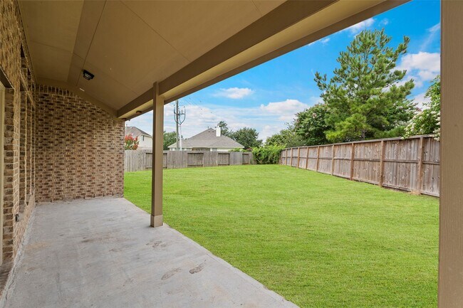 Building Photo - 2703 Barrington Branch Dr