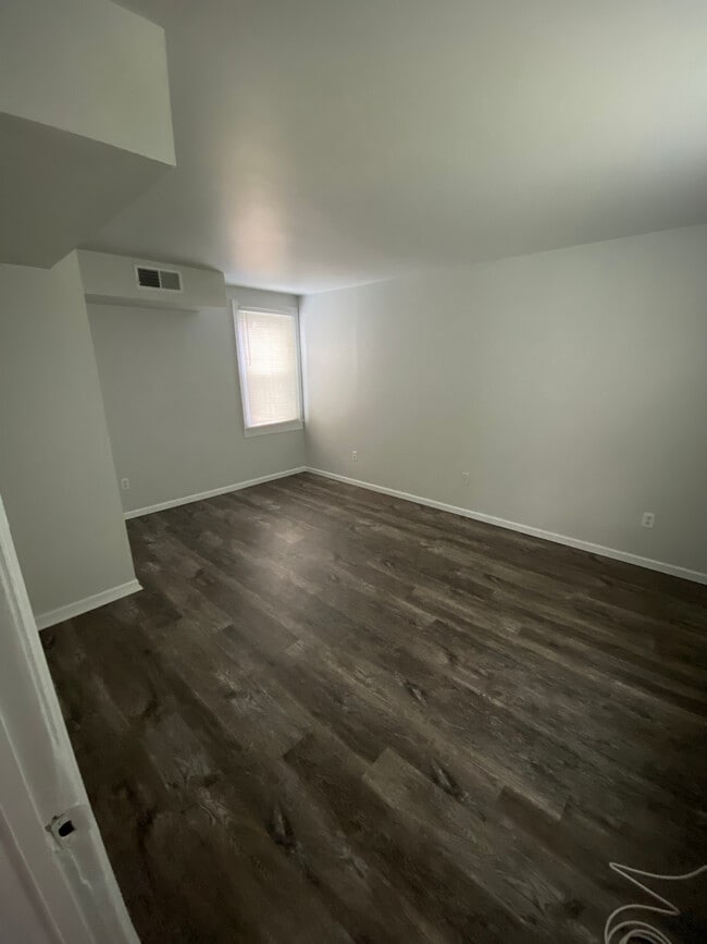 Building Photo - 22 Lockwood St