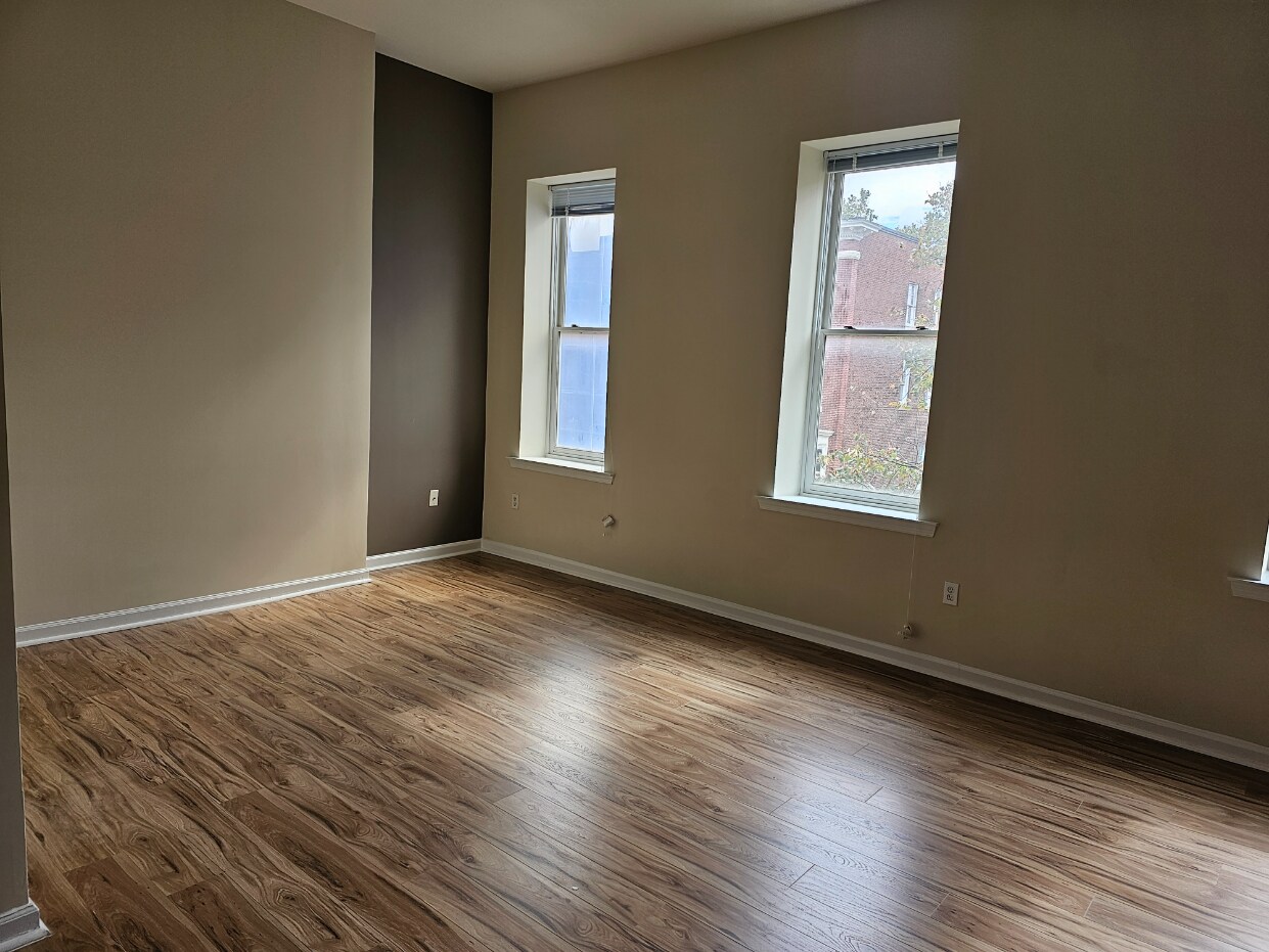 Living Room - 1012 W Lafayette Ave