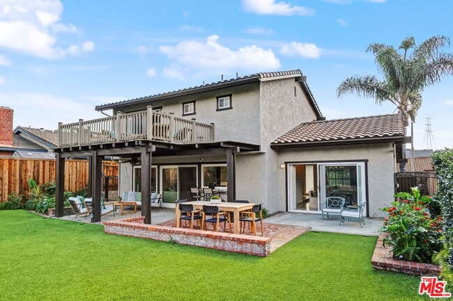 Building Photo - 6497 Country Club Dr
