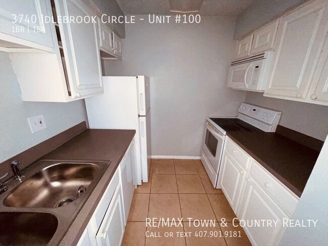 Building Photo - 3740 Idlebrook Cir