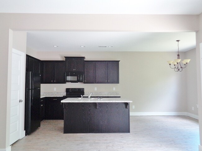 Building Photo - Home for Rent in Tuscaloosa, AL... Available to View Now!!!