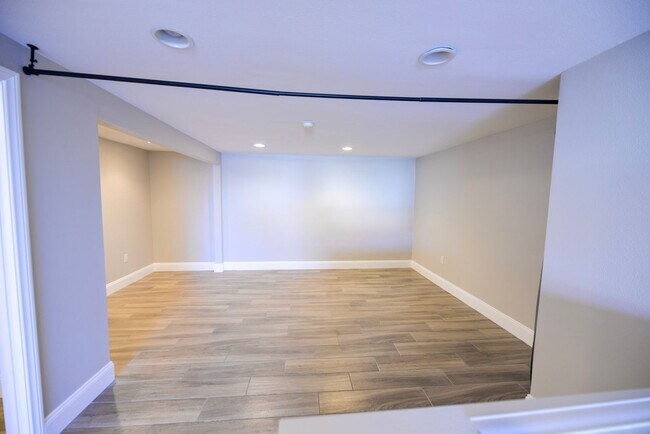 Building Photo - 1006 S El Camino Real