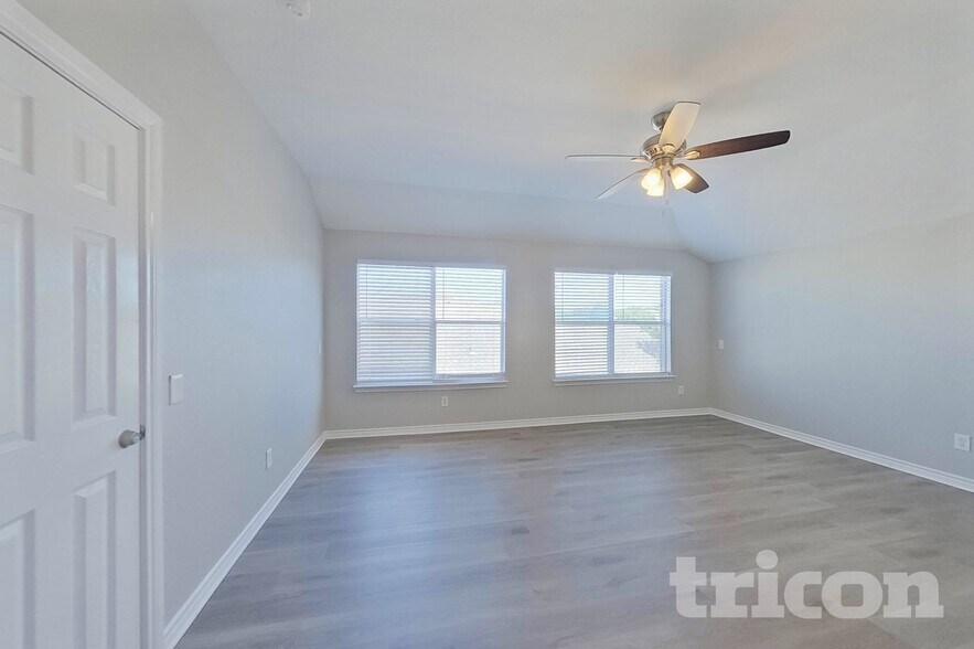 Building Photo - 1716 Anchorage Dr