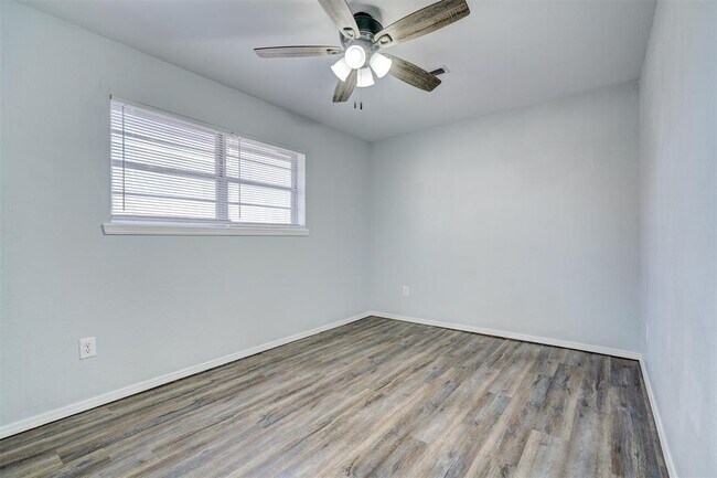 Building Photo - 629 Parkhurst Terrace