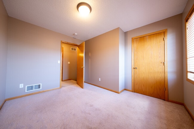 Building Photo - 2525 Cobble Hill Ct