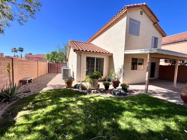 Building Photo - Ahwatukee Charmer!