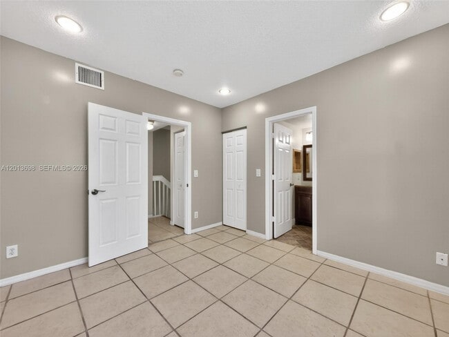 Building Photo - 5405 SW 125th Terrace