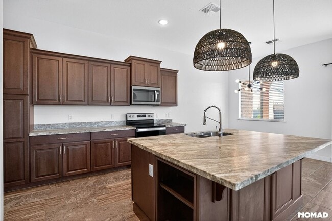 Building Photo - 5355 N Evans Way