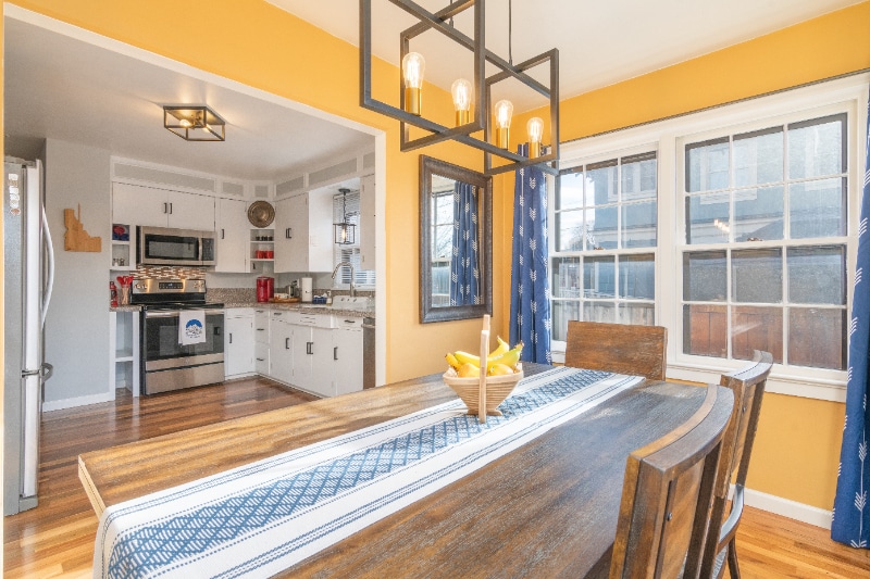 Building Photo - 2104 W State St