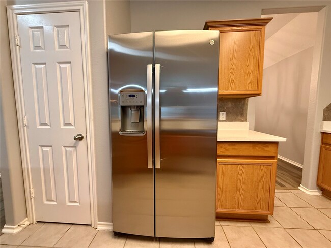 Building Photo - 6733 Hidden Colony Ln