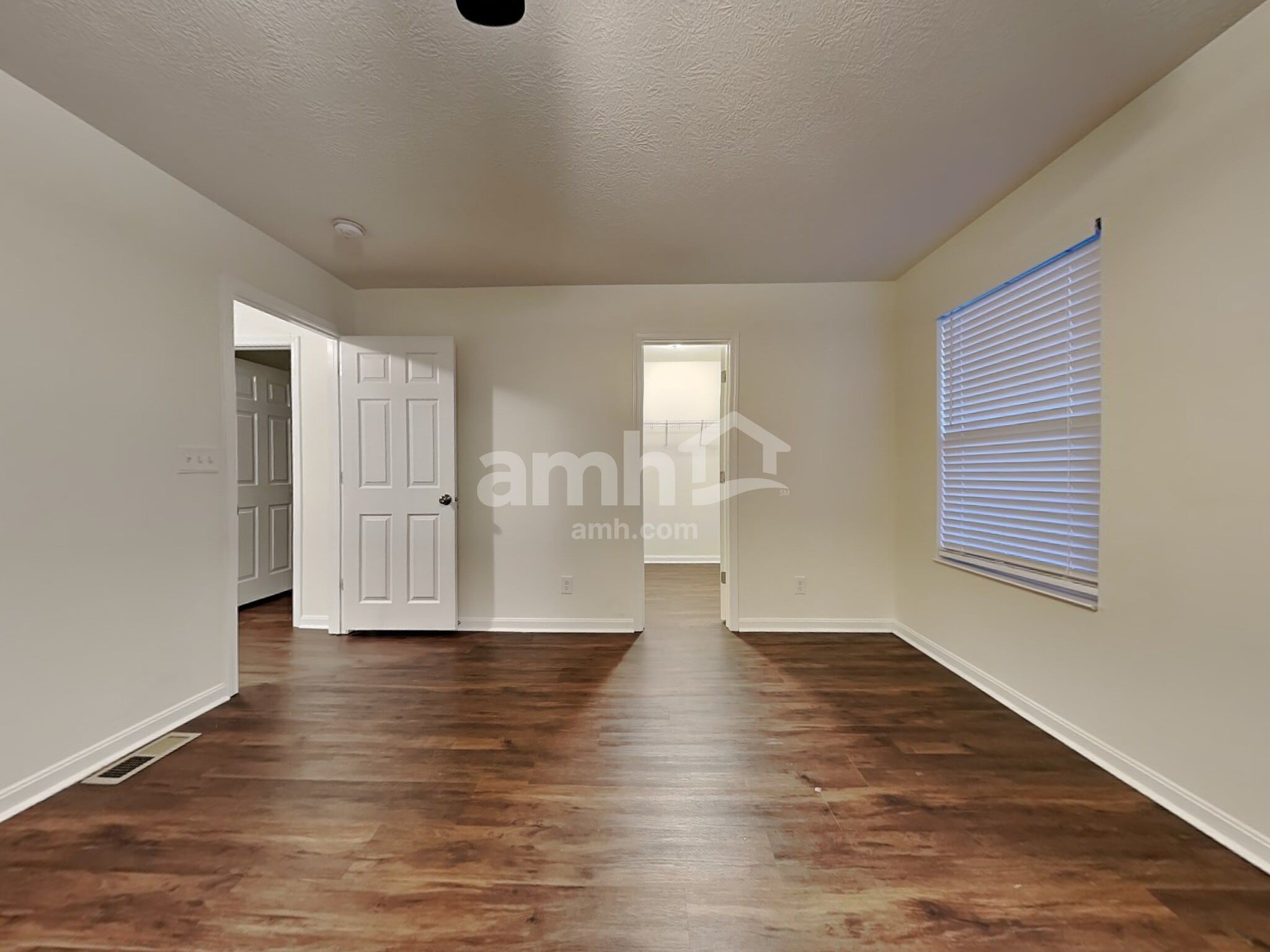 Building Photo - 735 Norbie Dr
