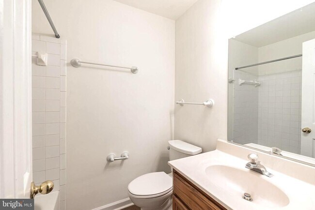 Building Photo - 5798 Katsura Ct