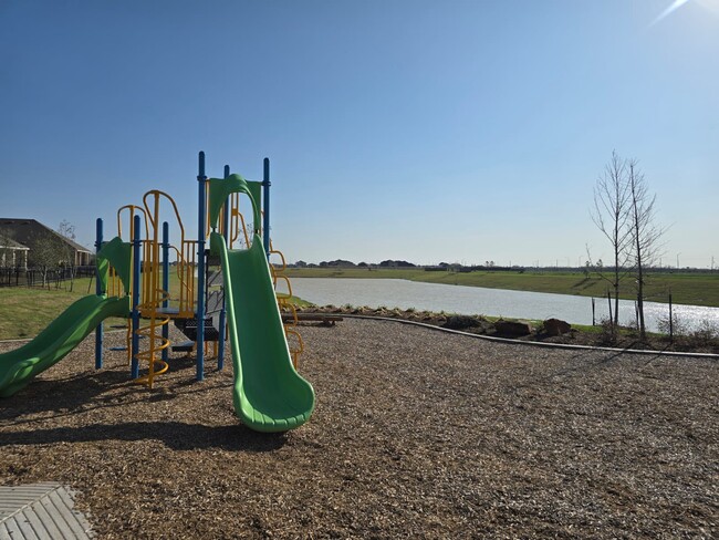 Building Photo - 3061 Avenida Sonoma Dr