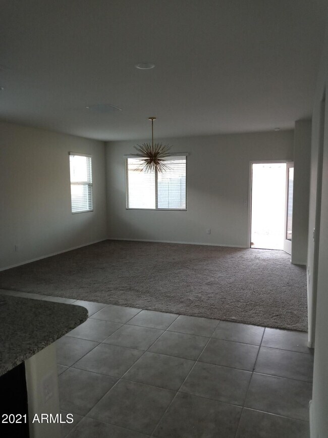 Building Photo - 31070 W Whitton Ave