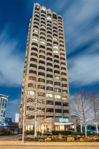 Building Photo - 3030 McKinney Ave